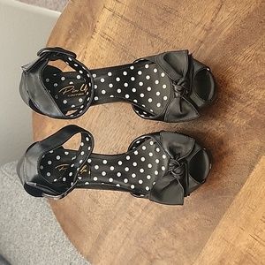 Pinup Couture Heels